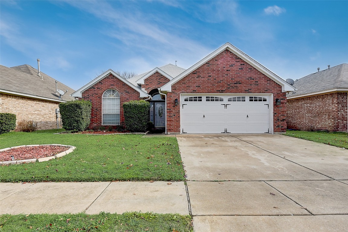921 Churchhill Drive Saginaw TX 76131