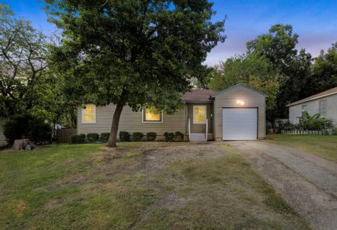2109 Ruea Street Grand Prairie TX 75050