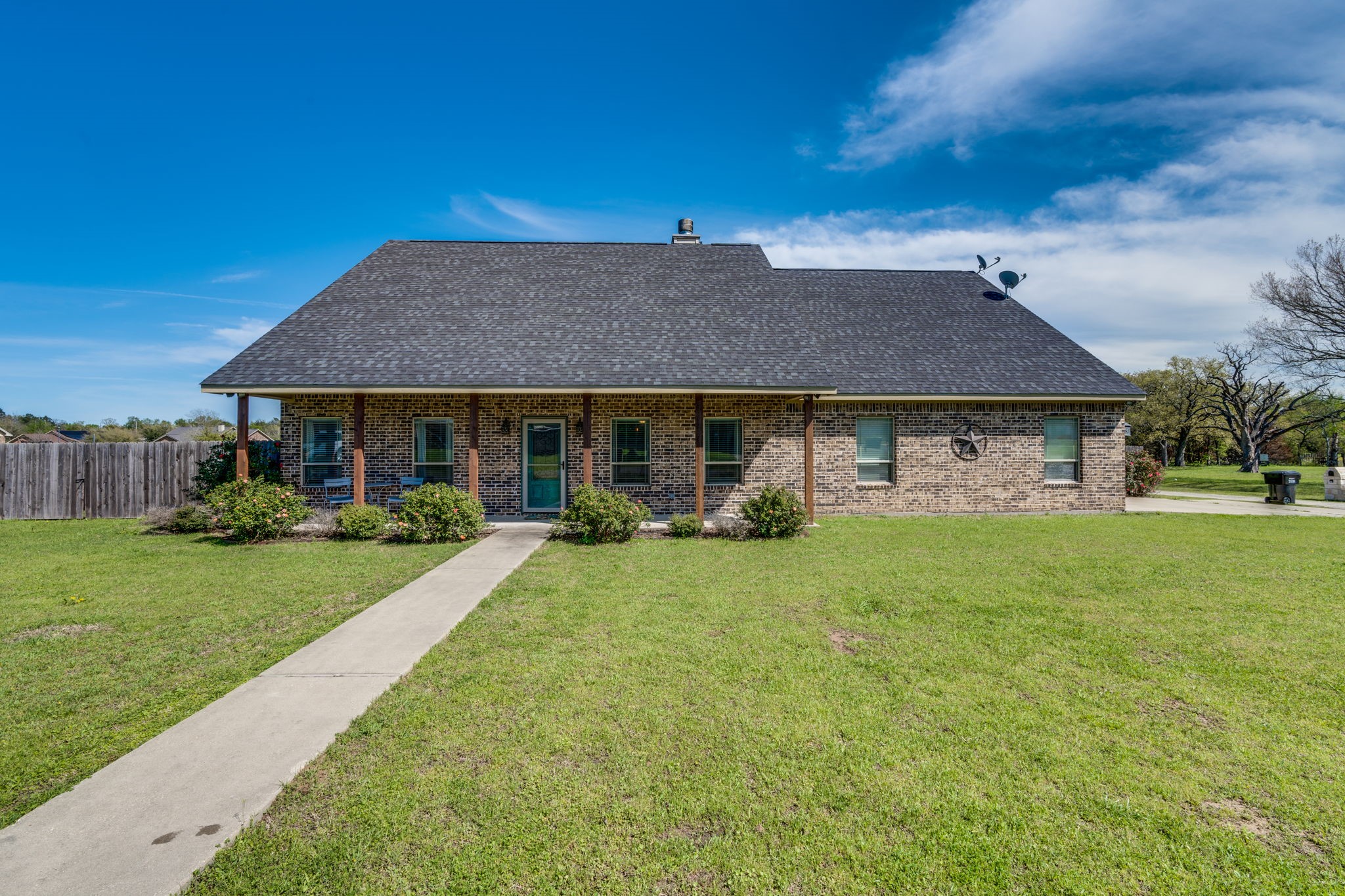 222 Carroll Street Teague TX 75860