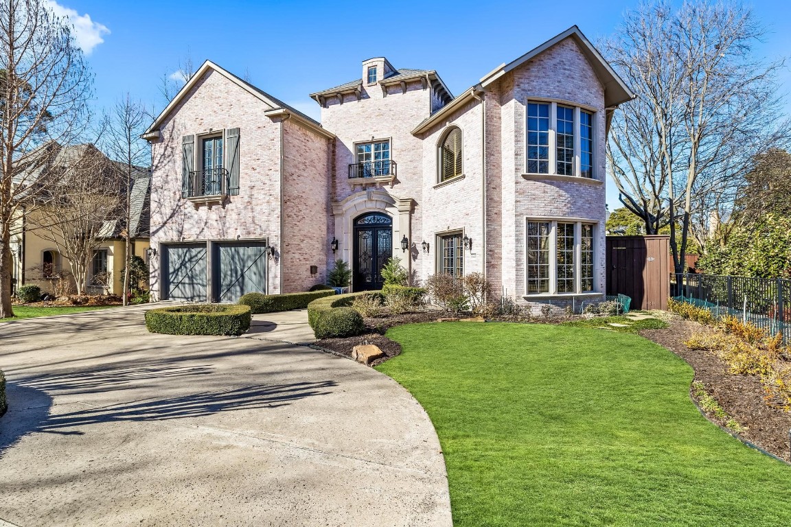 6443 Lakehurst Avenue Dallas TX 75230