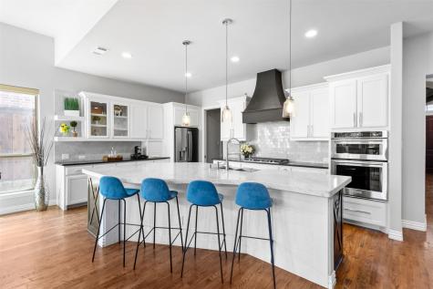 2131 N Hill Drive Irving TX 75038