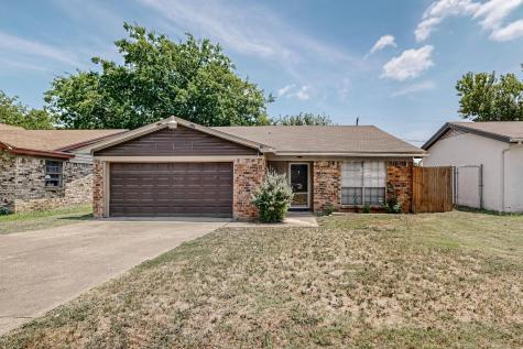 2430 Lakeshore Drive Grand Prairie TX 75051