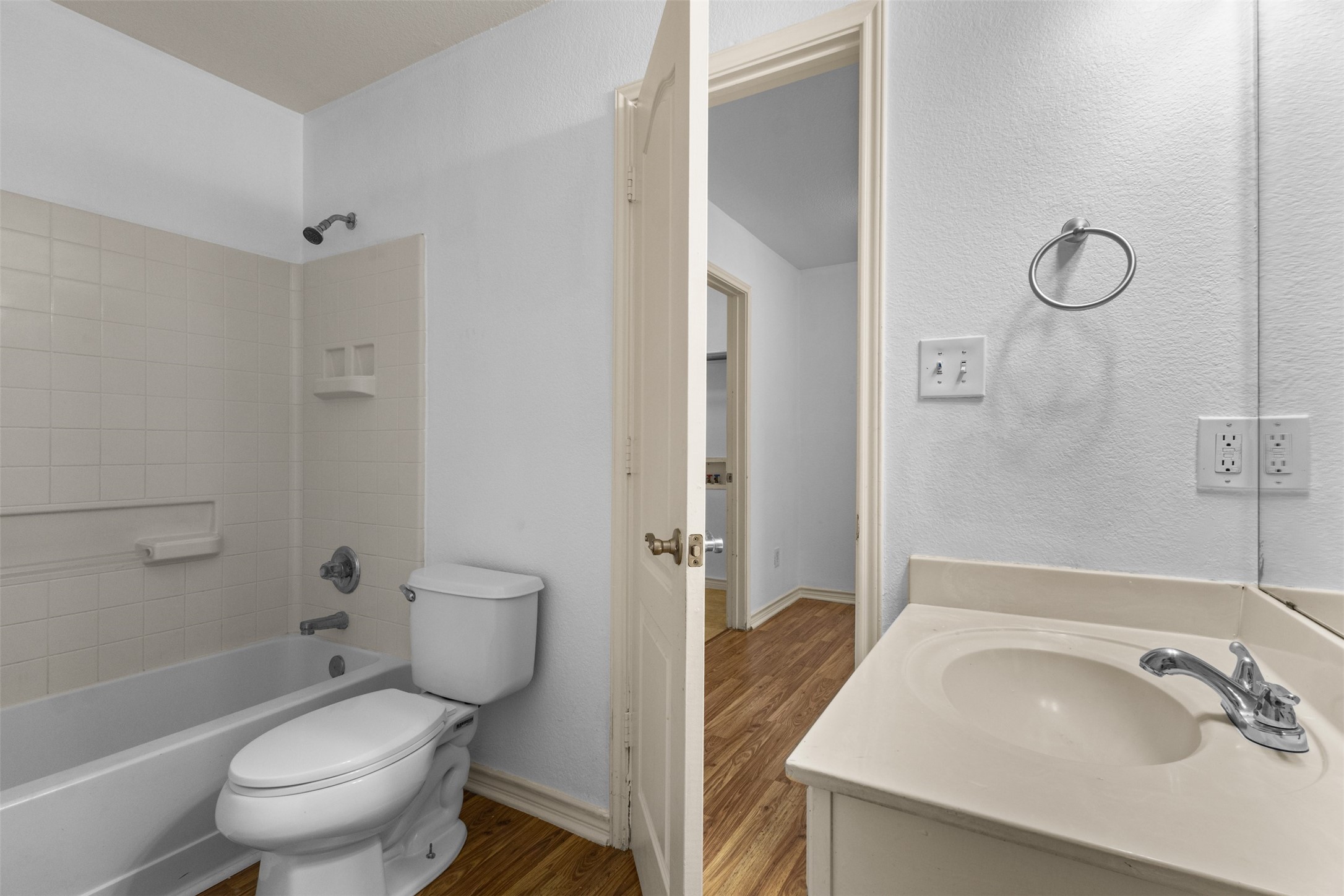 6163 Balcony Lane Dallas TX 75241