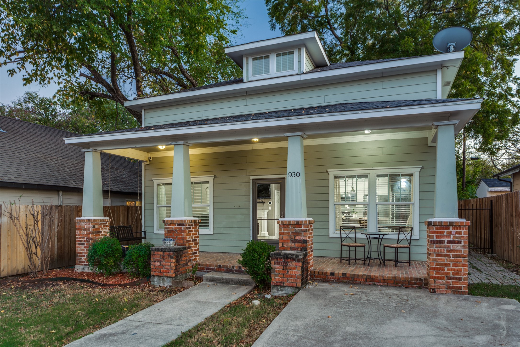 930 E Dashwood Street Fort Worth TX 76104