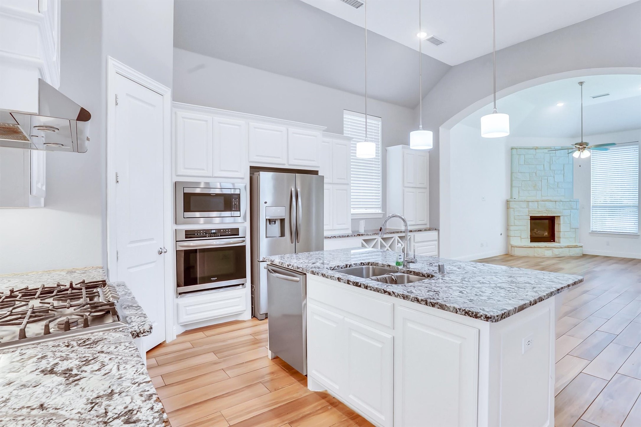 6108 Strada Cove Fort Worth TX 76123