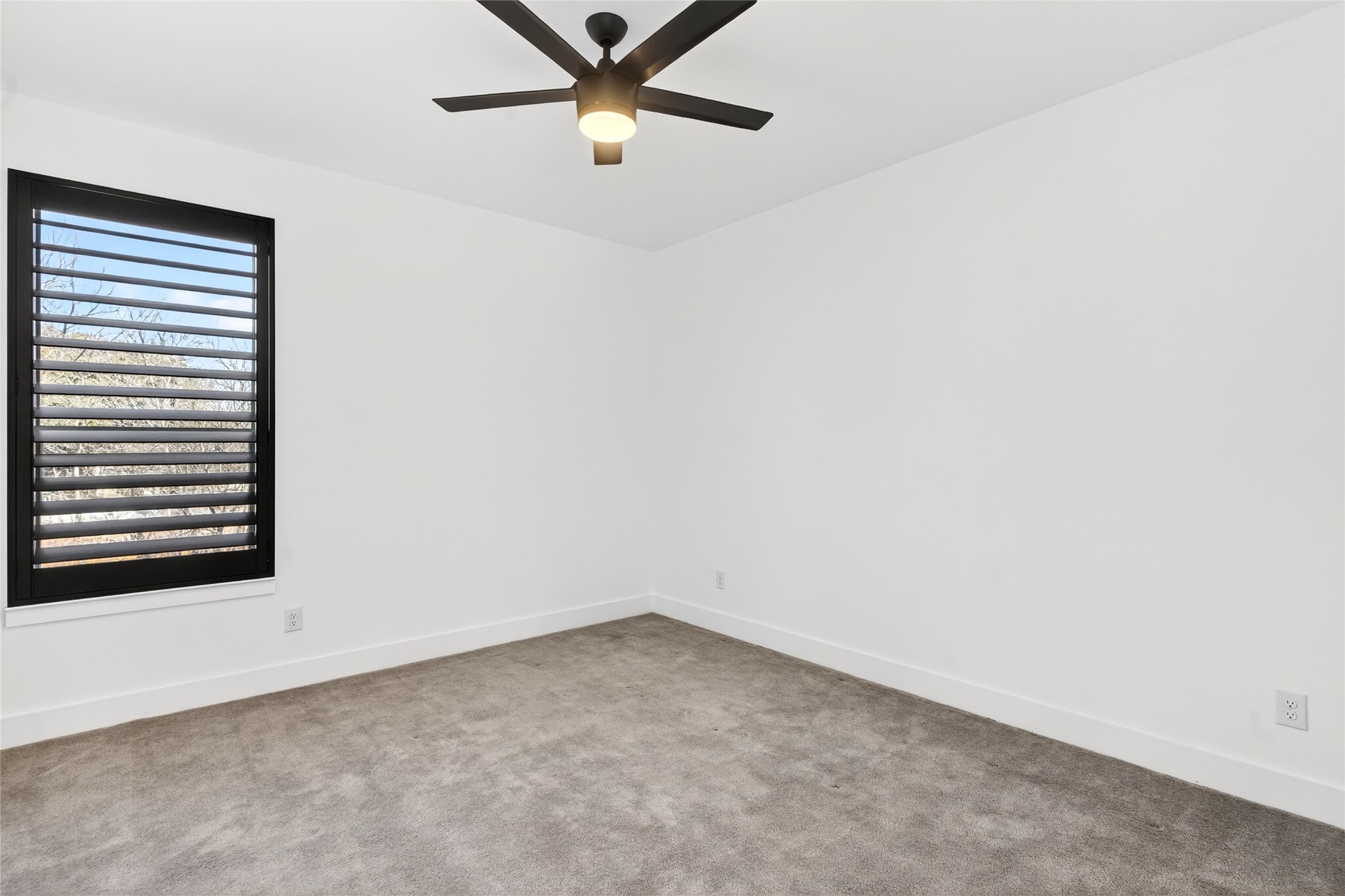 531 W Laureland Road Dallas TX 75232