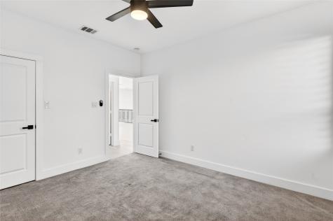 531 W Laureland Road Dallas TX 75232