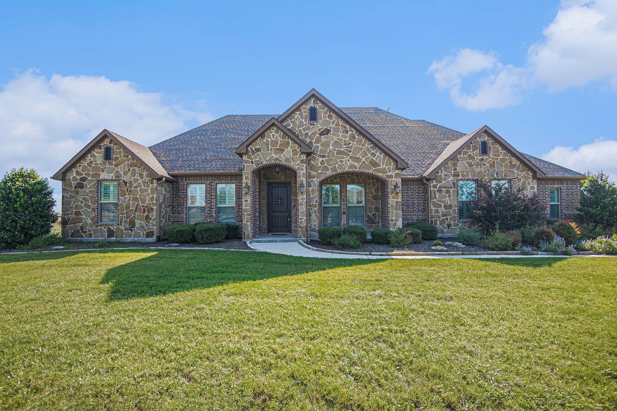121 Deer Grove Trail Azle TX 76020