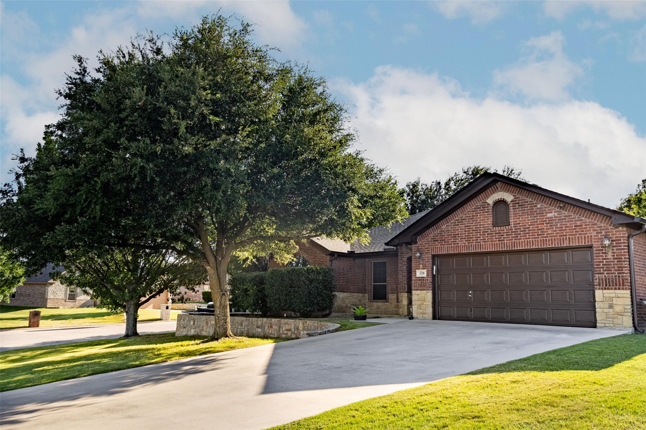 120 Hummingbird Weatherford TX 76088