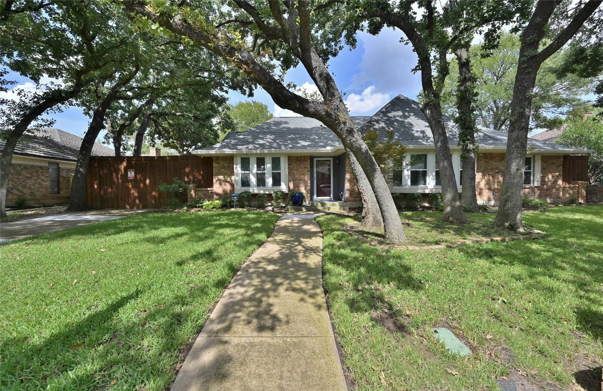 2005 Surrey Oaks Drive Arlington TX 76006