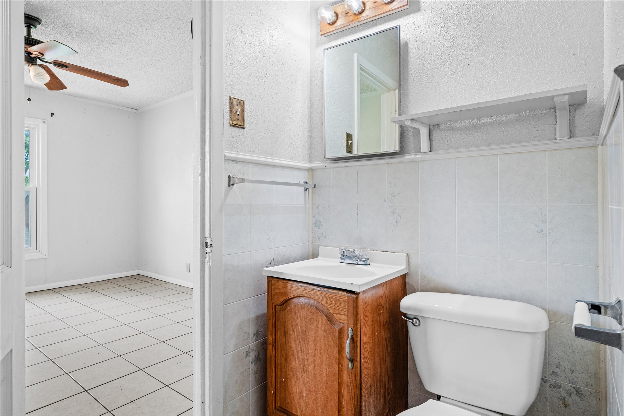 1015 Wilshire Boulevard Arlington TX 76012