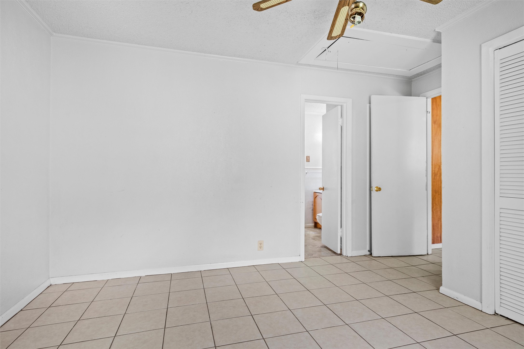 1015 Wilshire Boulevard Arlington TX 76012