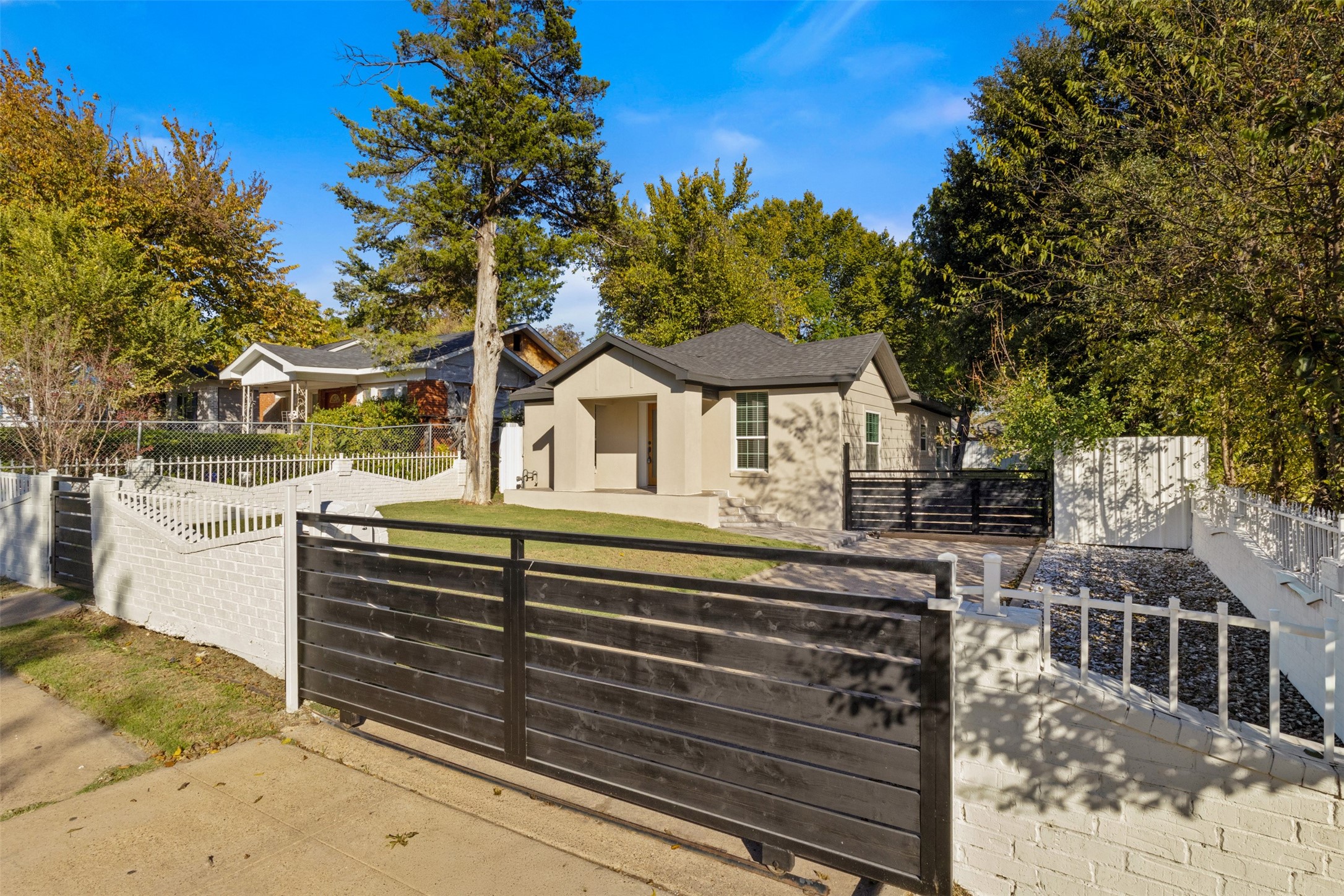 922 S Windomere Avenue Dallas TX 75208