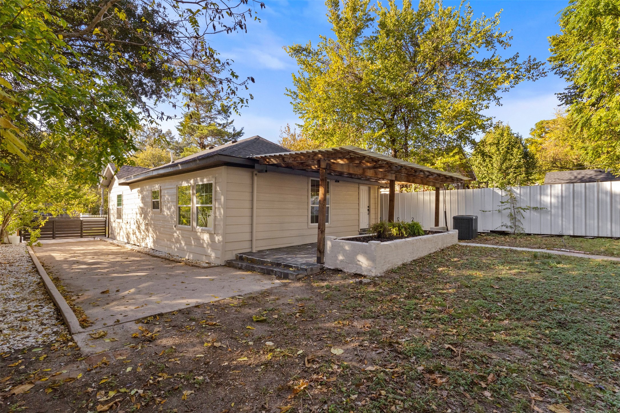 922 S Windomere Avenue Dallas TX 75208
