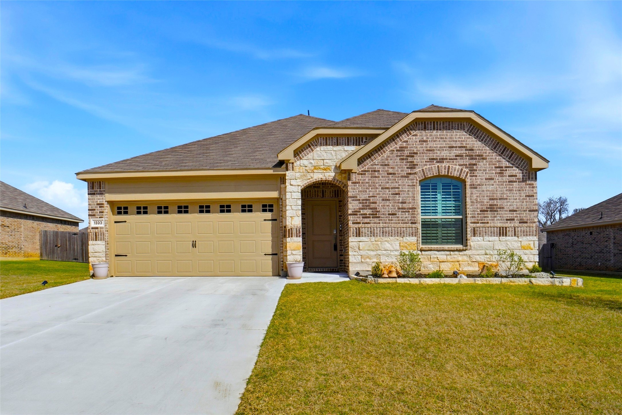 1333 Almond Road Azle TX 76020