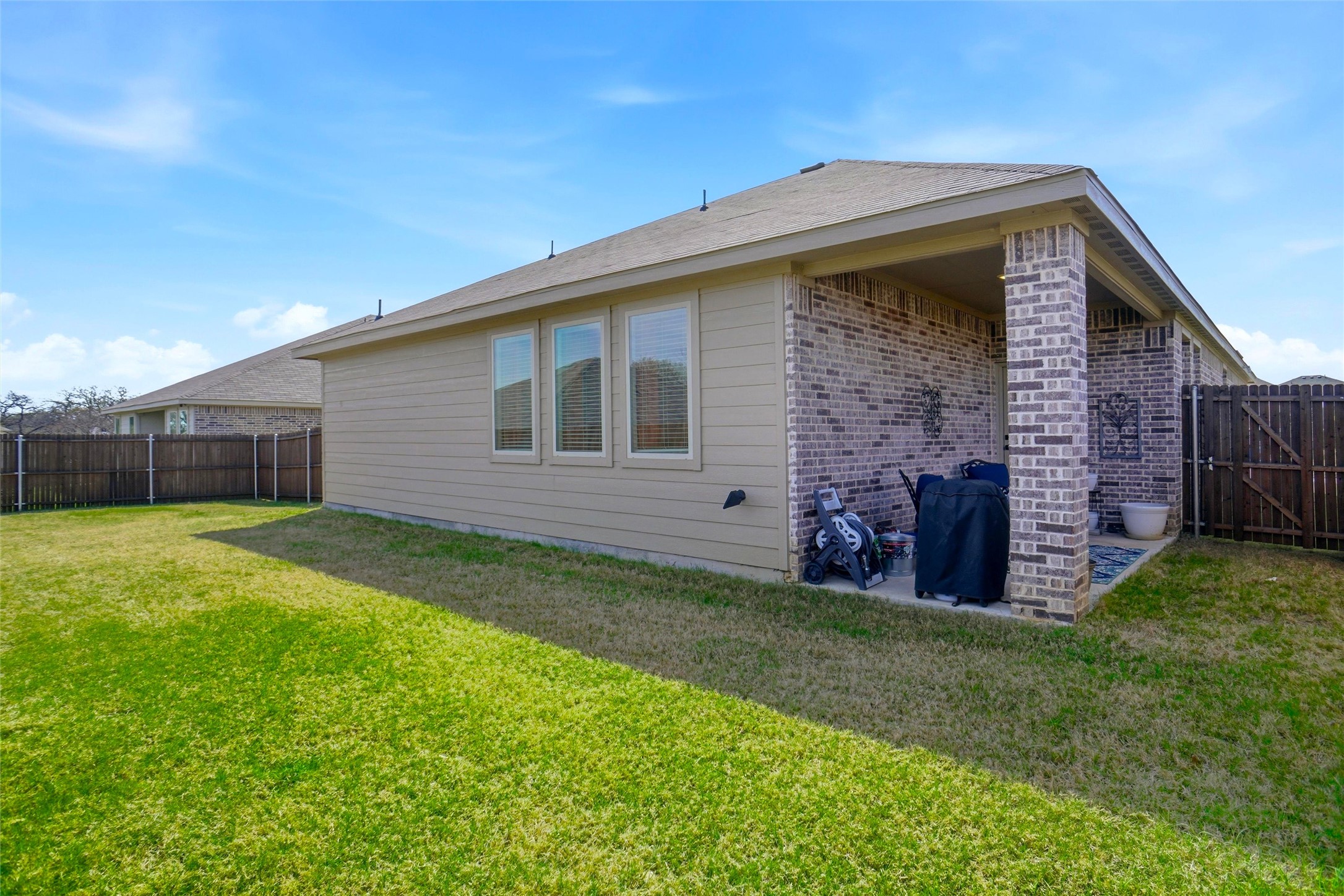 1333 Almond Road Azle TX 76020