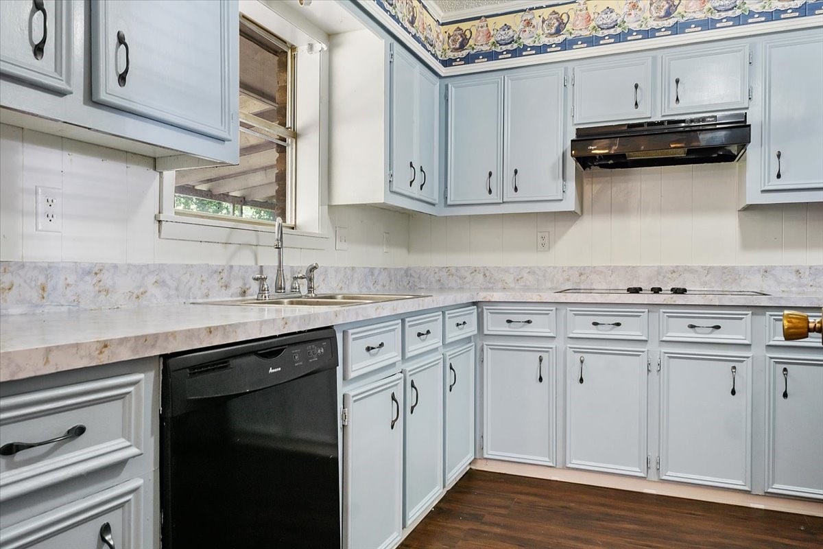 709 Laura Avenue Corsicana TX 75110