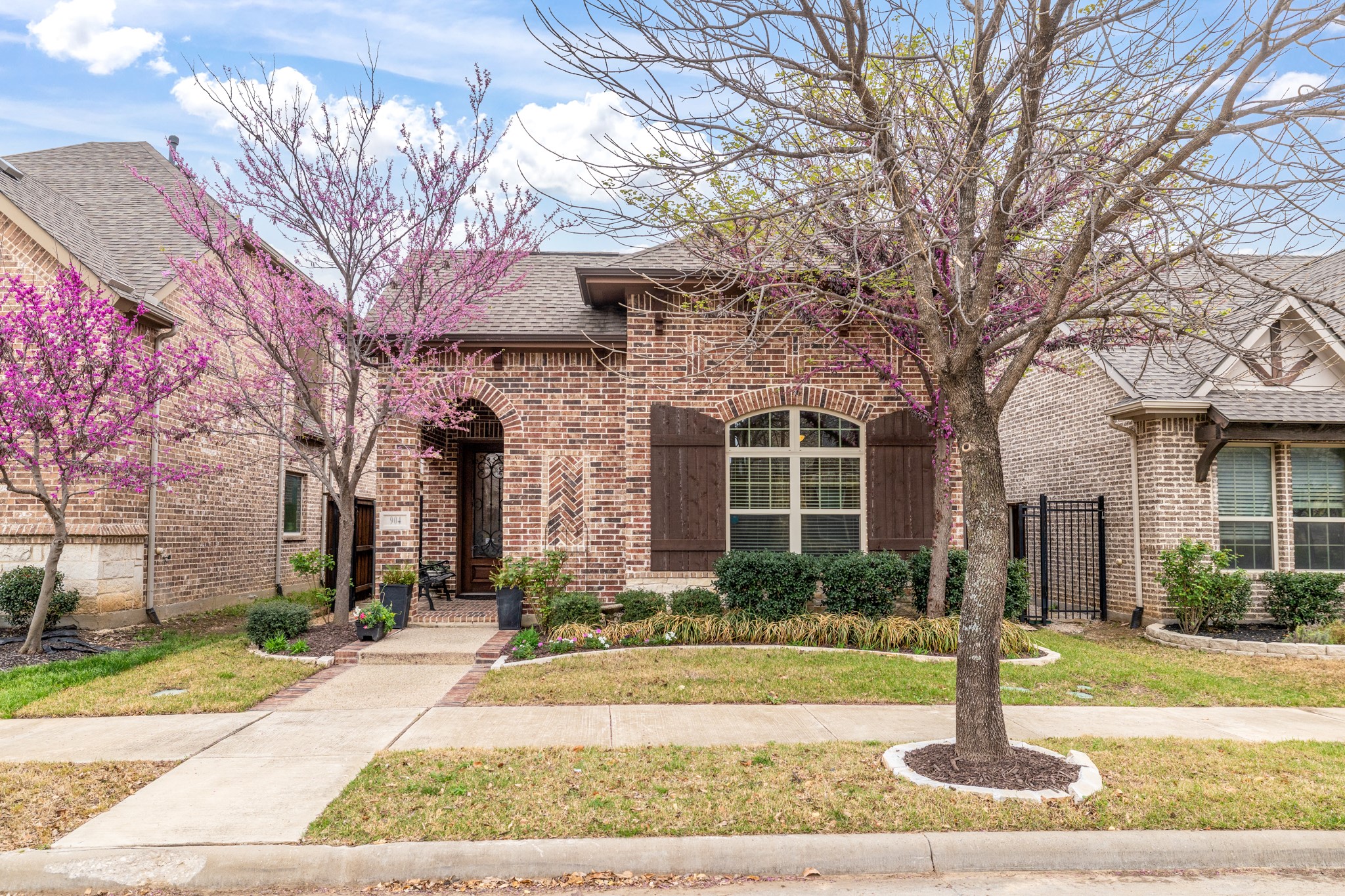904 Enchanted Wood Drive Arlington TX 76005