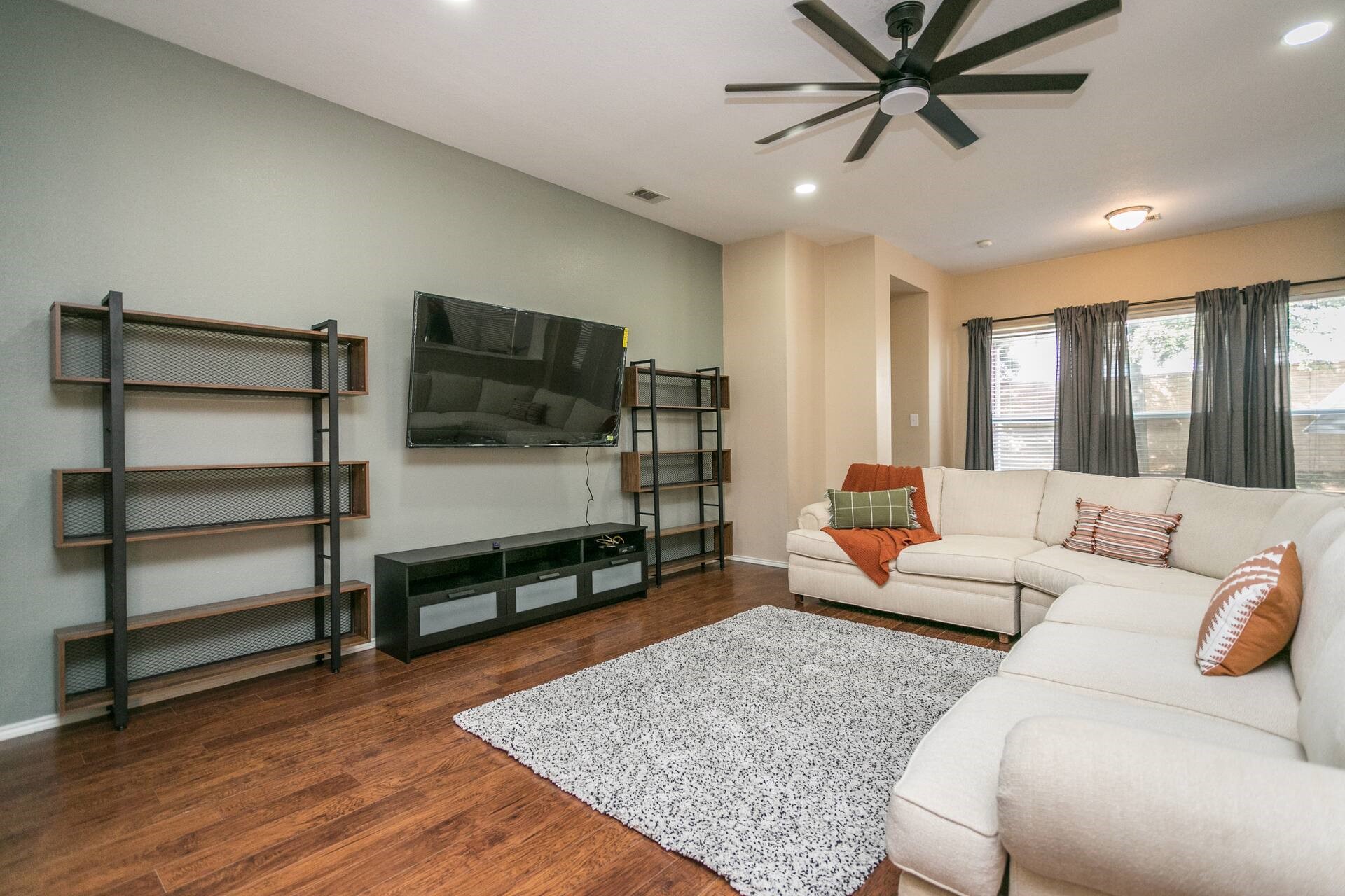 2615 Fox Creek Trail Arlington TX 76017