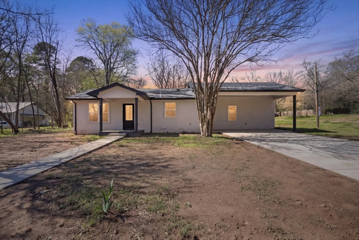 702 S Montgomery Street Gilmer TX 75644