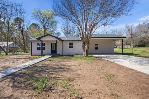 702 S Montgomery Street Gilmer TX 75644