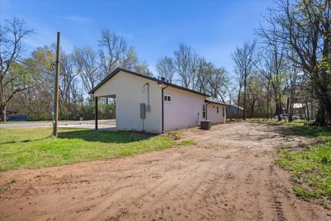 702 S Montgomery Street Gilmer TX 75644