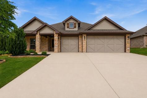 3205 Greenway Drive Burleson TX 76028