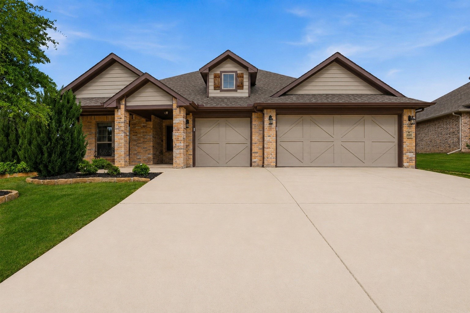 3205 Greenway Drive Burleson TX 76028
