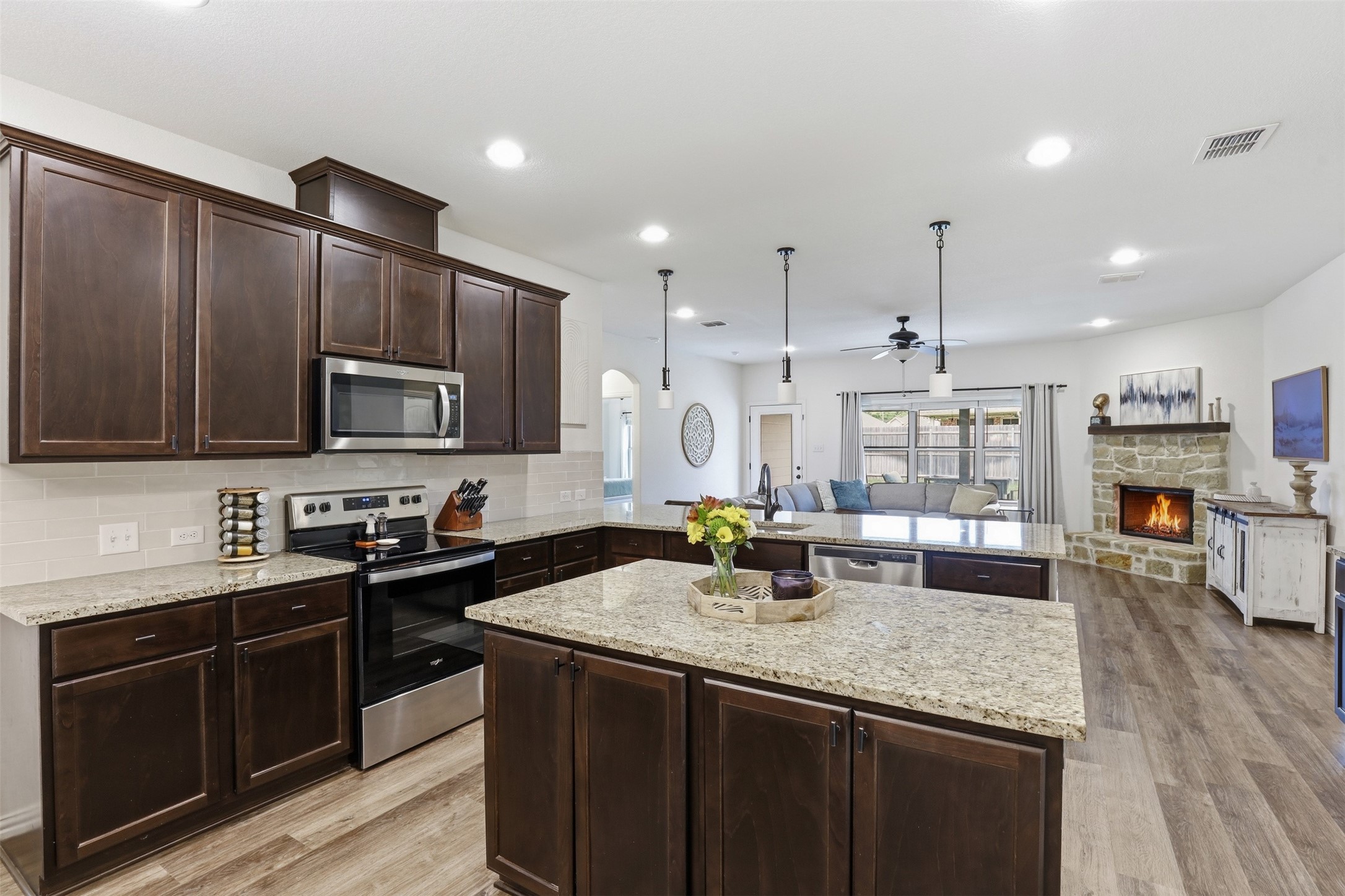 3205 Greenway Drive Burleson TX 76028