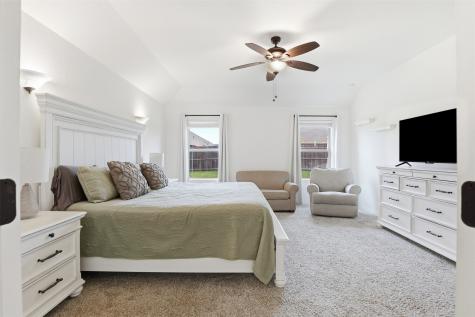 3205 Greenway Drive Burleson TX 76028