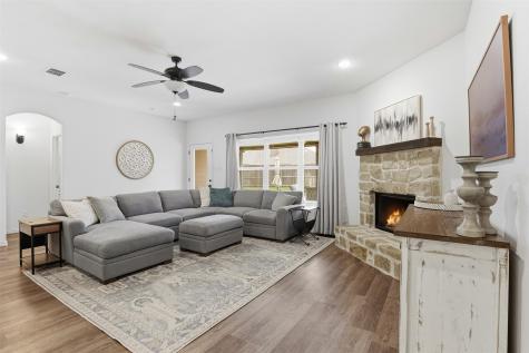 3205 Greenway Drive Burleson TX 76028