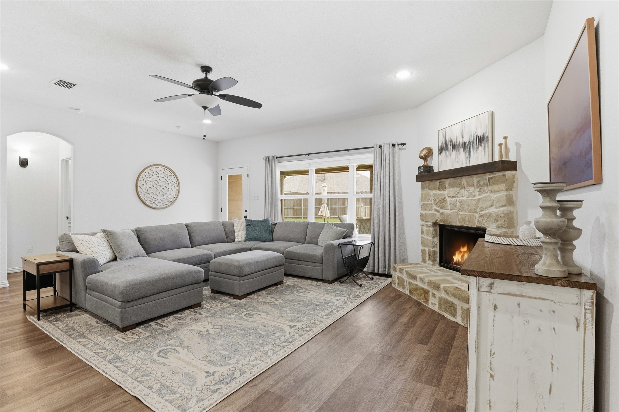 3205 Greenway Drive Burleson TX 76028