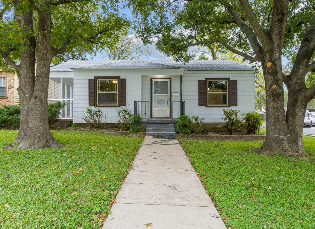 3358 Shelley Boulevard Dallas TX 75211