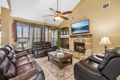 3103 Mason Avenue Corinth TX 76210