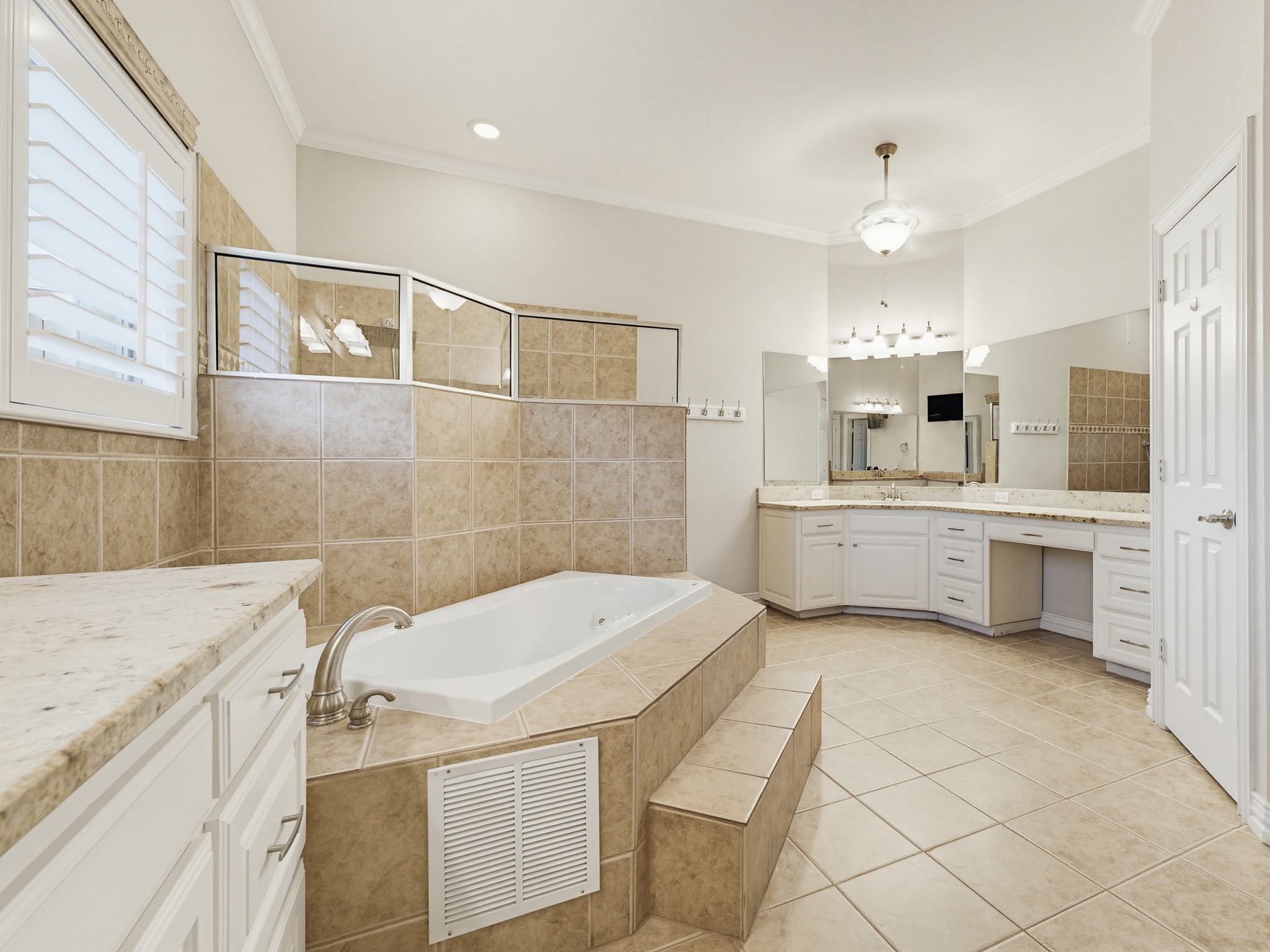 208 William Allen Lane Decatur TX 76234