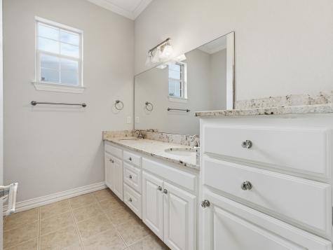 208 William Allen Lane Decatur TX 76234