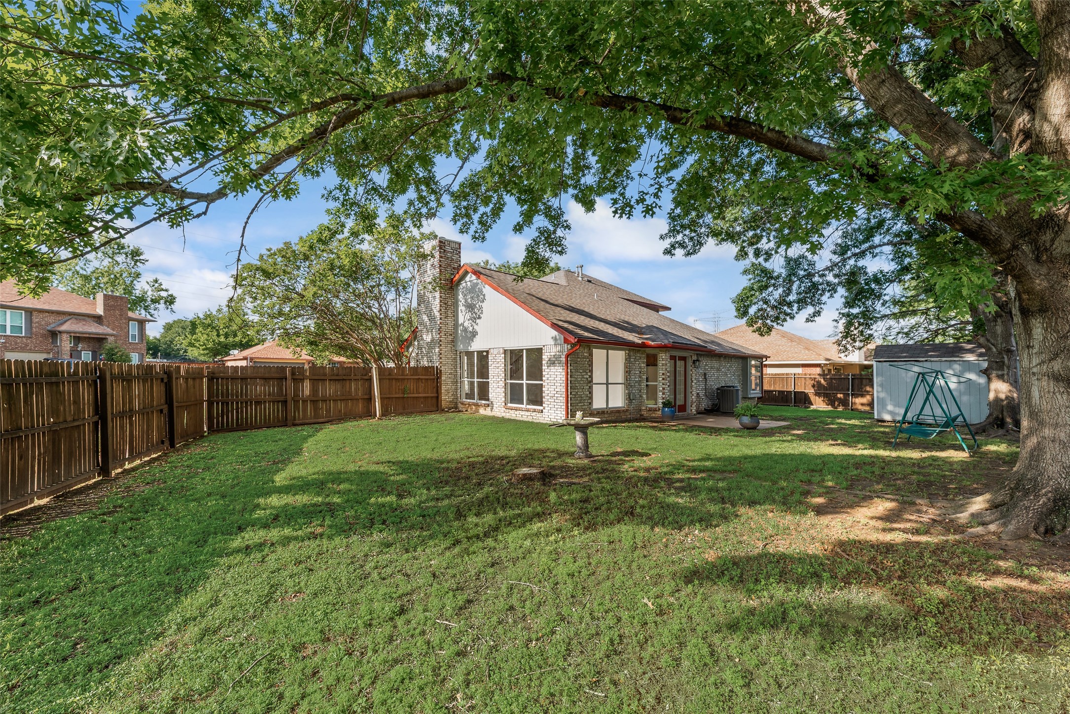 2871 Red Oak Drive Grand Prairie TX 75052