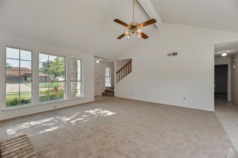 2871 Red Oak Drive Grand Prairie TX 75052