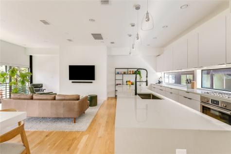 4817 Caxton Court Dallas TX 75204