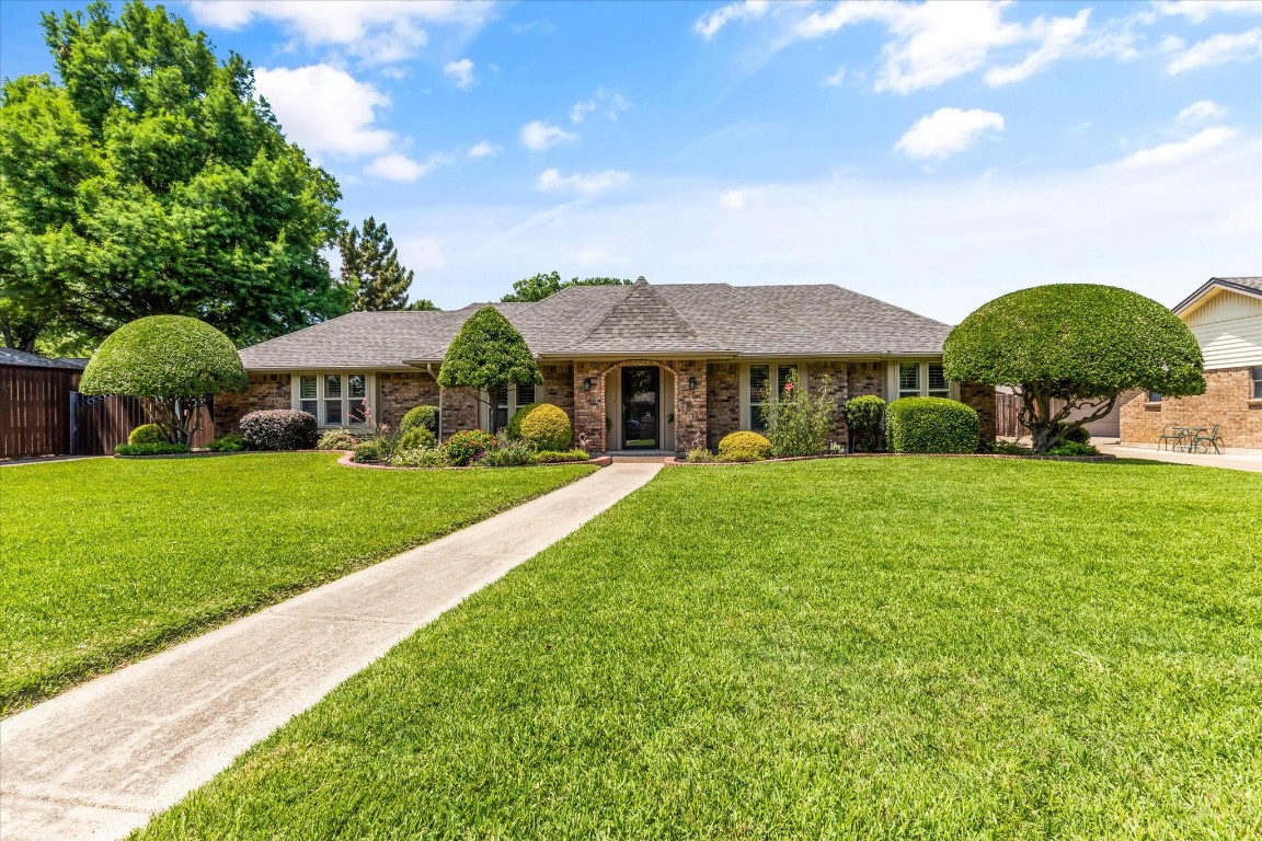 2530 Axminster Drive Grand Prairie TX 75050