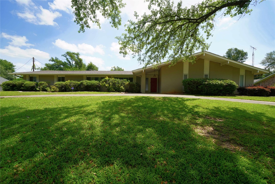1808 Huntington Street Longview TX 75601