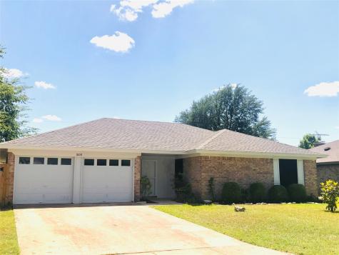 1808 Prince Drive Benbrook TX 76126