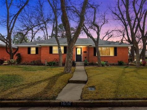 1608 W Lovers Lane Arlington TX 76013