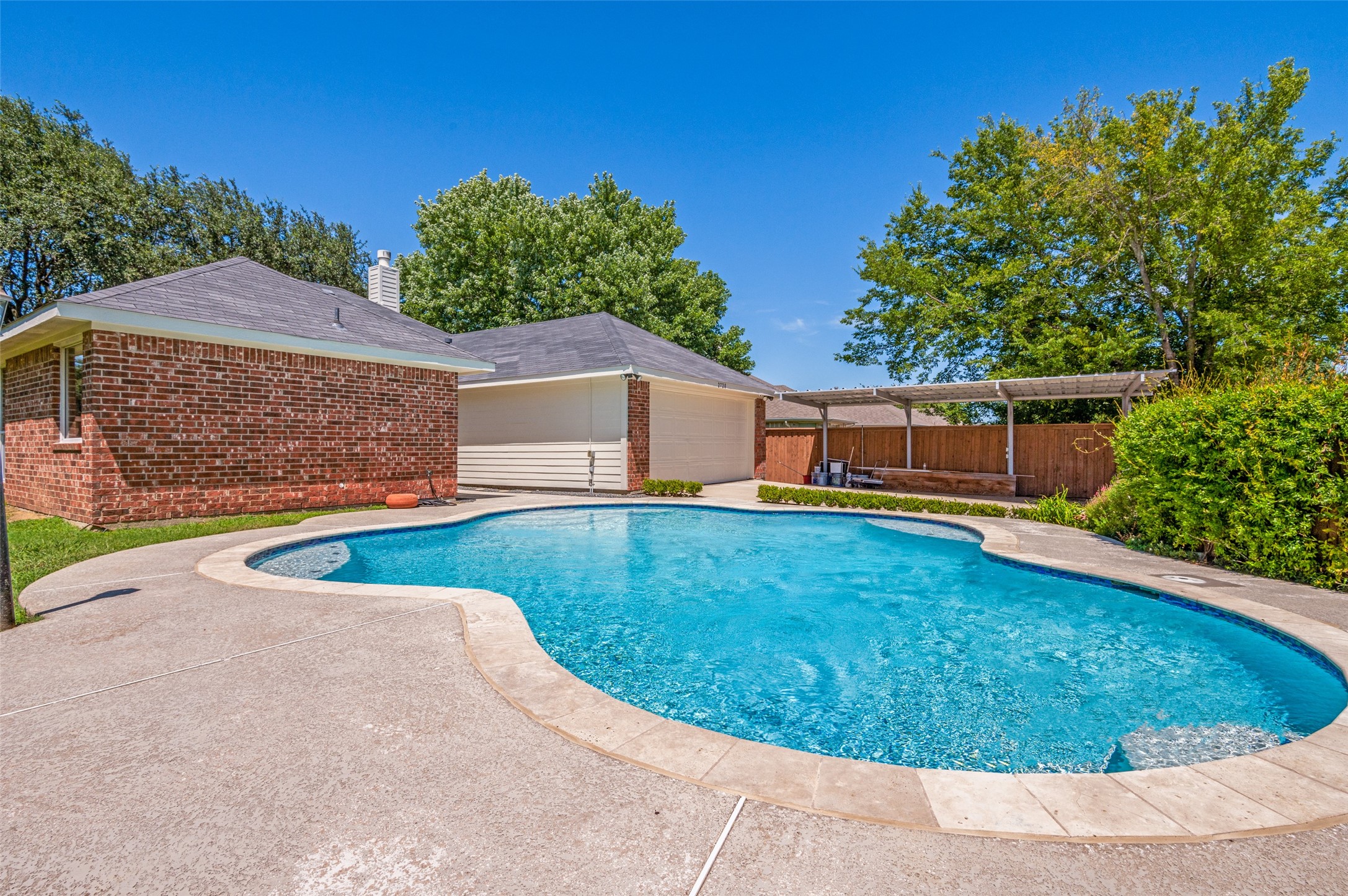 2720 Wild Grove Lane Lancaster TX 75146