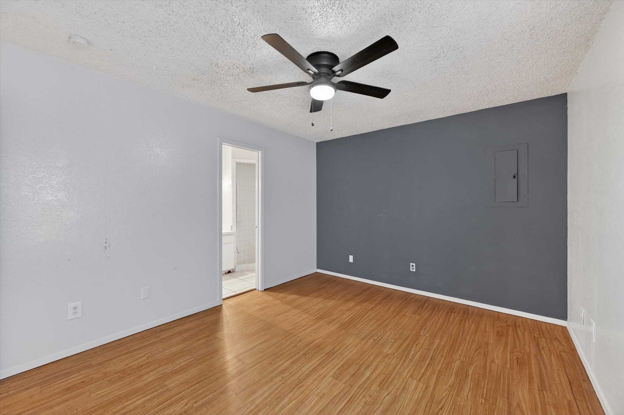 207 Water Lane Crowley TX 76036