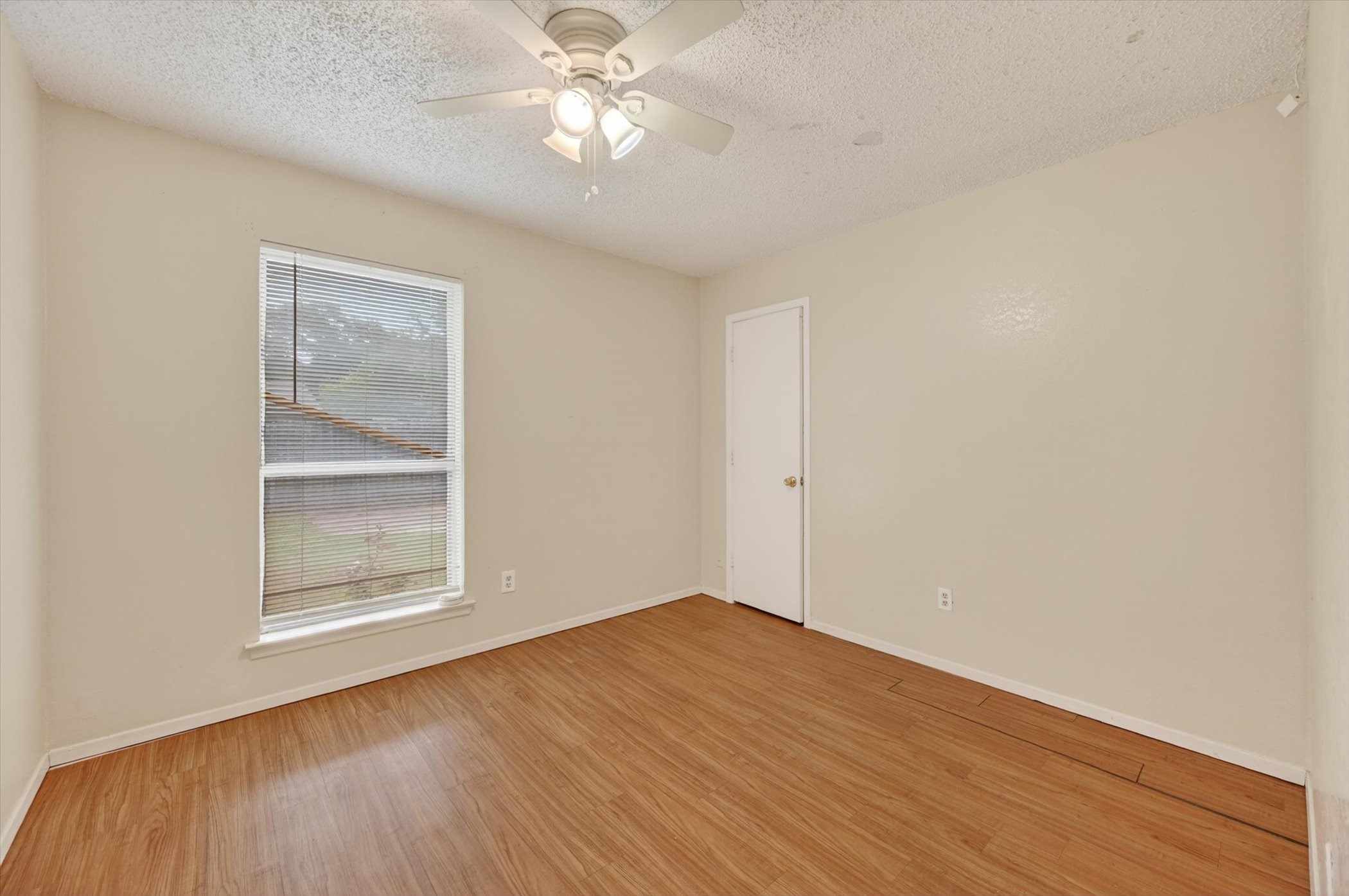 207 Water Lane Crowley TX 76036