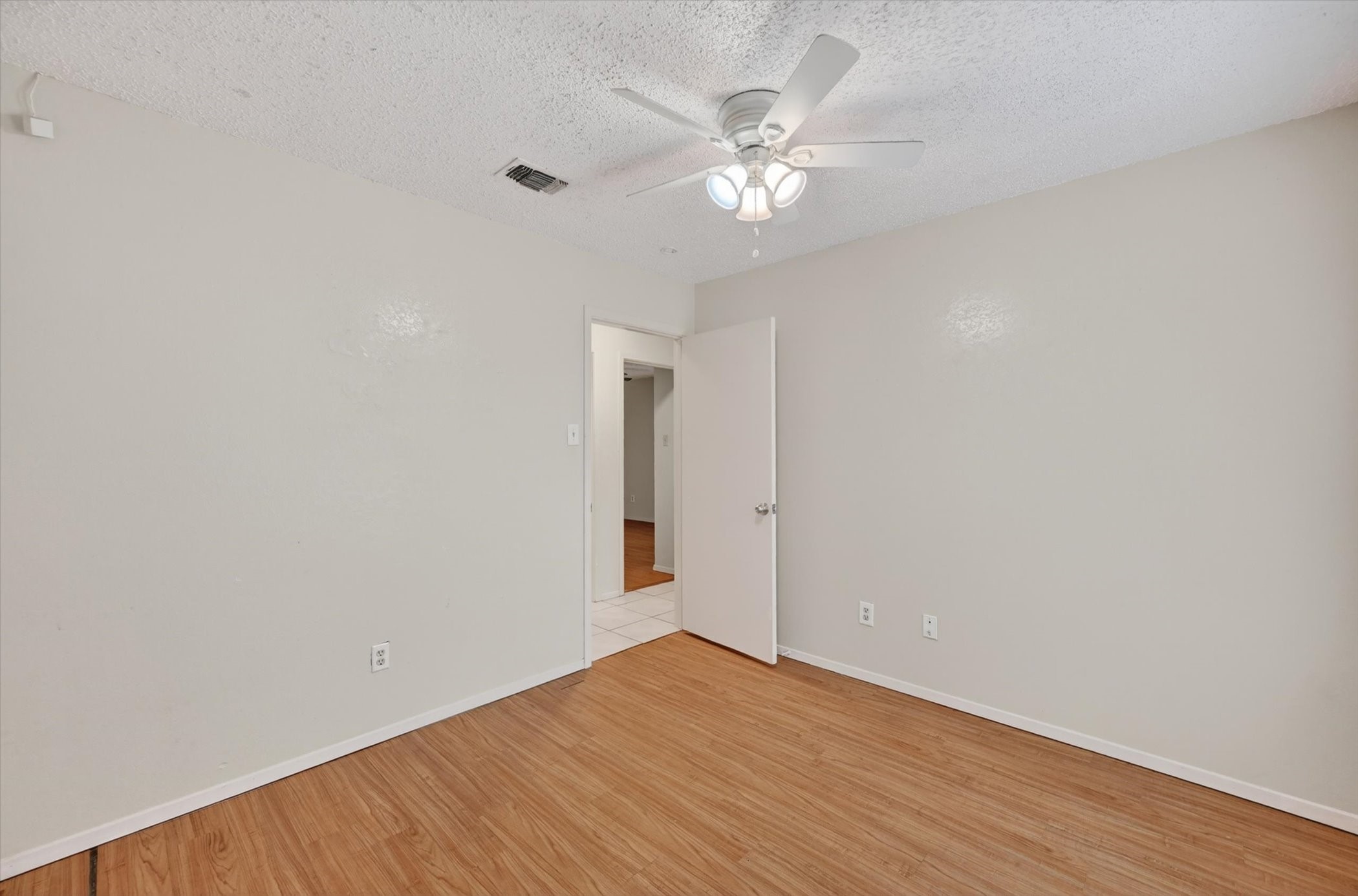207 Water Lane Crowley TX 76036