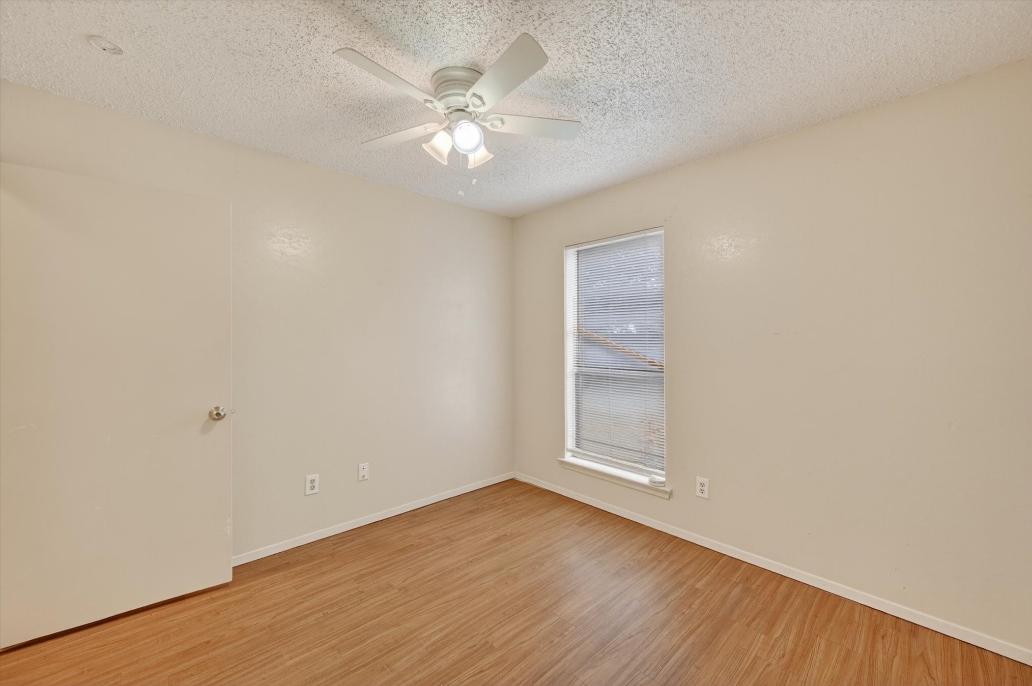 207 Water Lane Crowley TX 76036