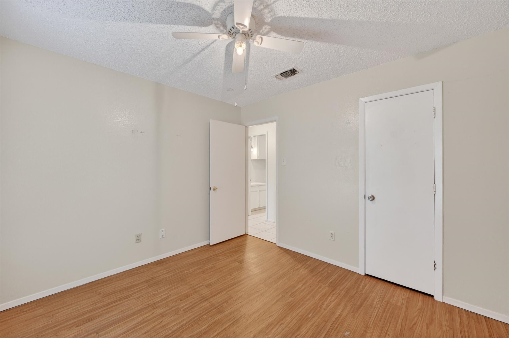 207 Water Lane Crowley TX 76036