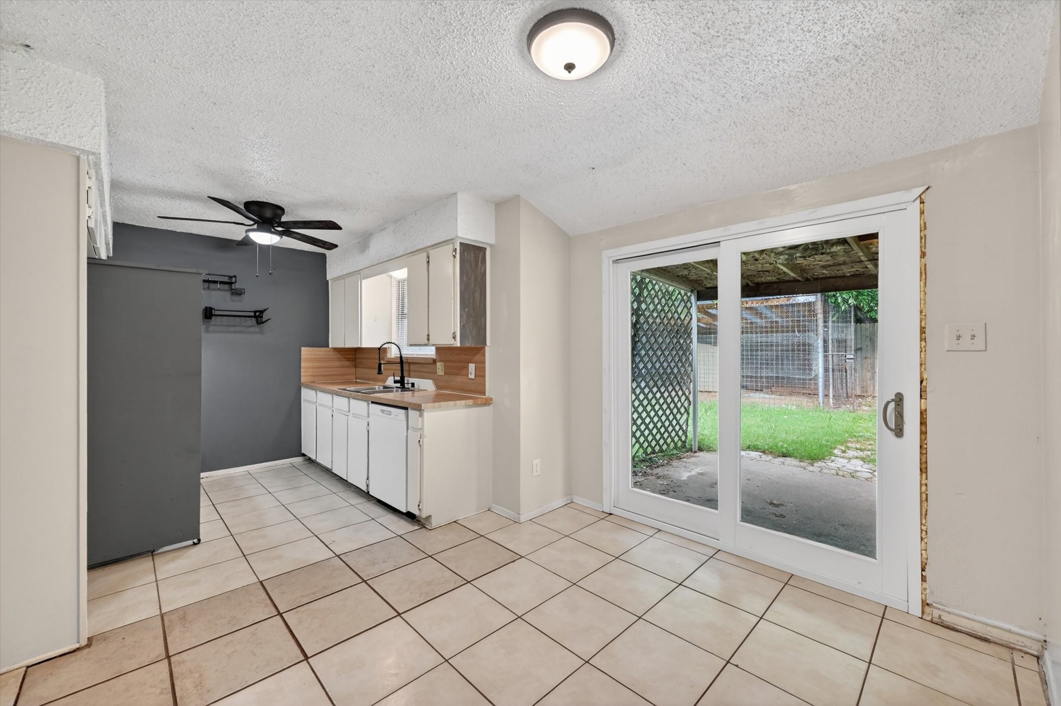207 Water Lane Crowley TX 76036